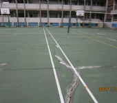 瑠公國中籃球場清潔